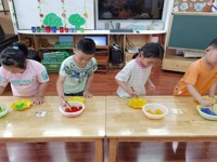 “筷”乐生活,我能行——记城幼团结桥分园中班组“筷子夹物”活动