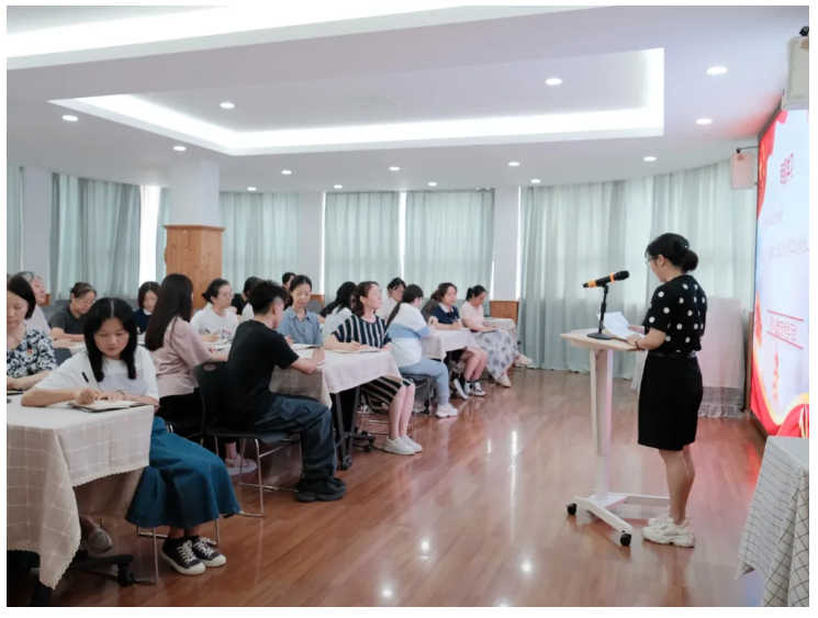 诵吟经典文化 聆听历史回想